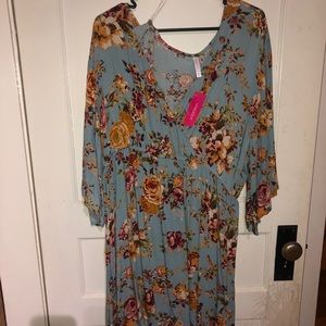Blue floral. Flowing sleeves. Xxl.